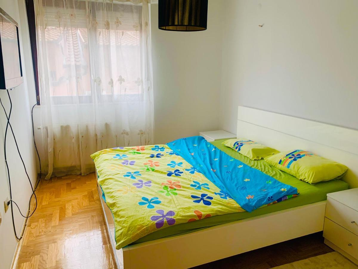 Cozy City Center Apartment プリズレン エクステリア 写真